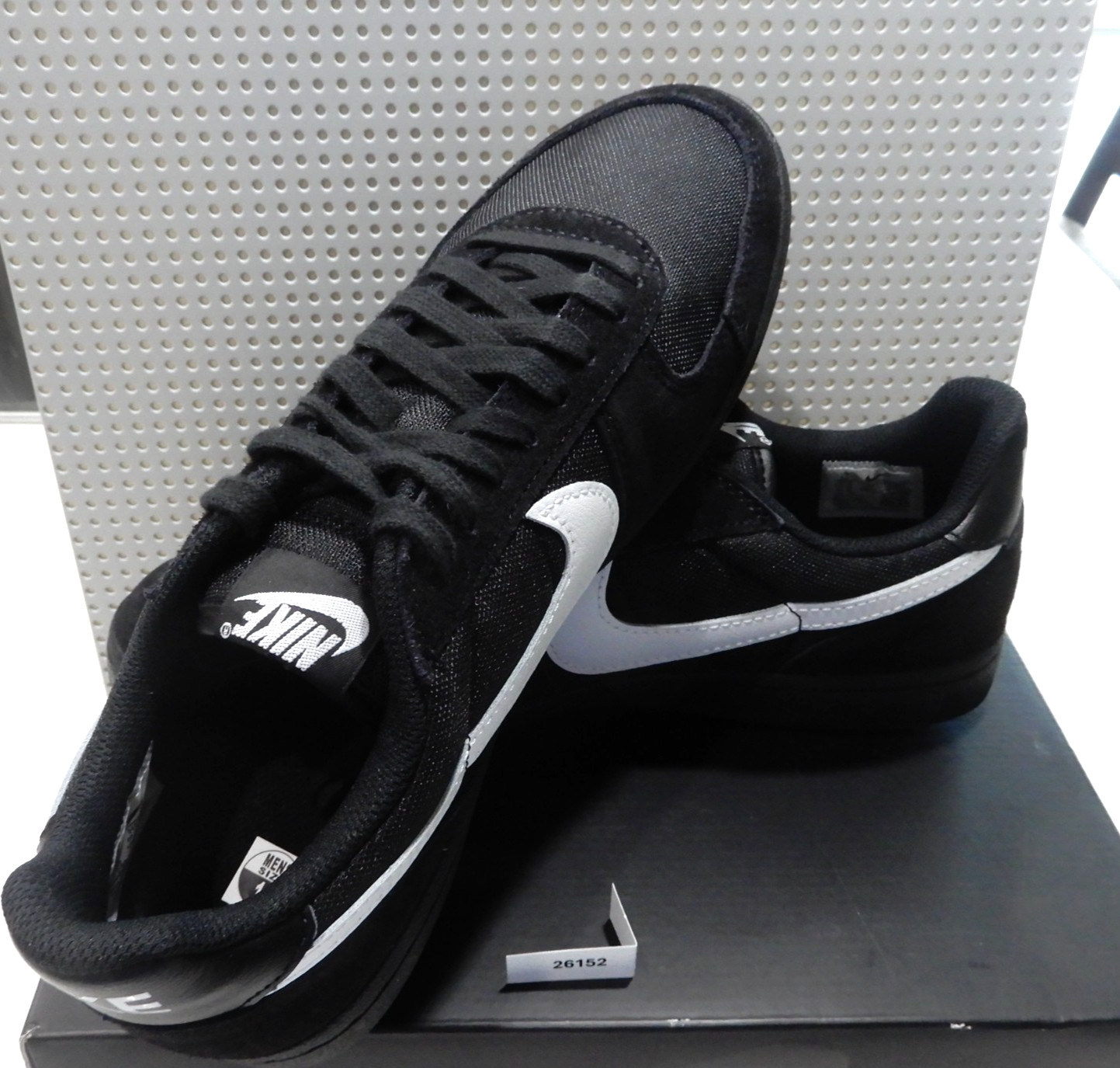 New! Nike FIELD GENERAL REF-Size Men’s 11/Women 12.5-Black-Black-White