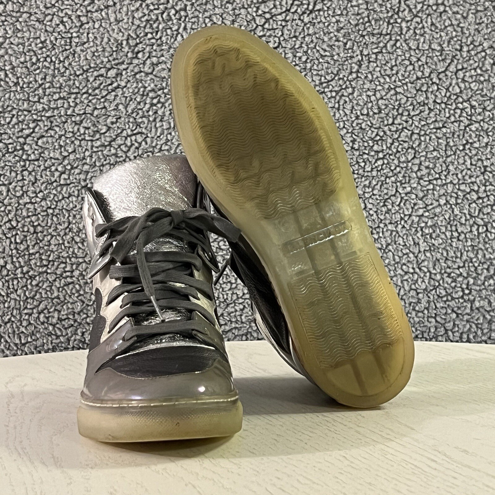 Balenciaga Sneakers Womens 39 / 9 Grey Metallic Leather High Top Fashion Shoes
