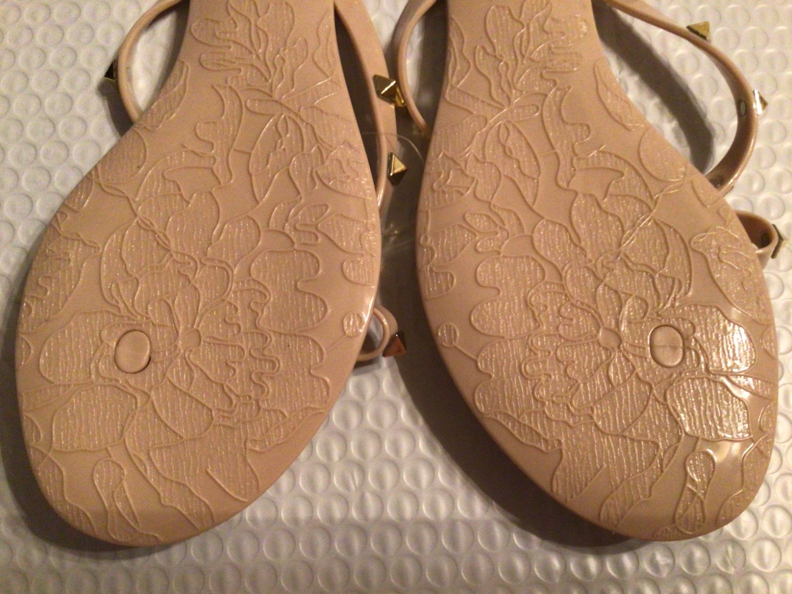 STEVEN New York Deevan Bow Beige w/Gold Studs Sandals Flip Flops Sz 8.5 NWT