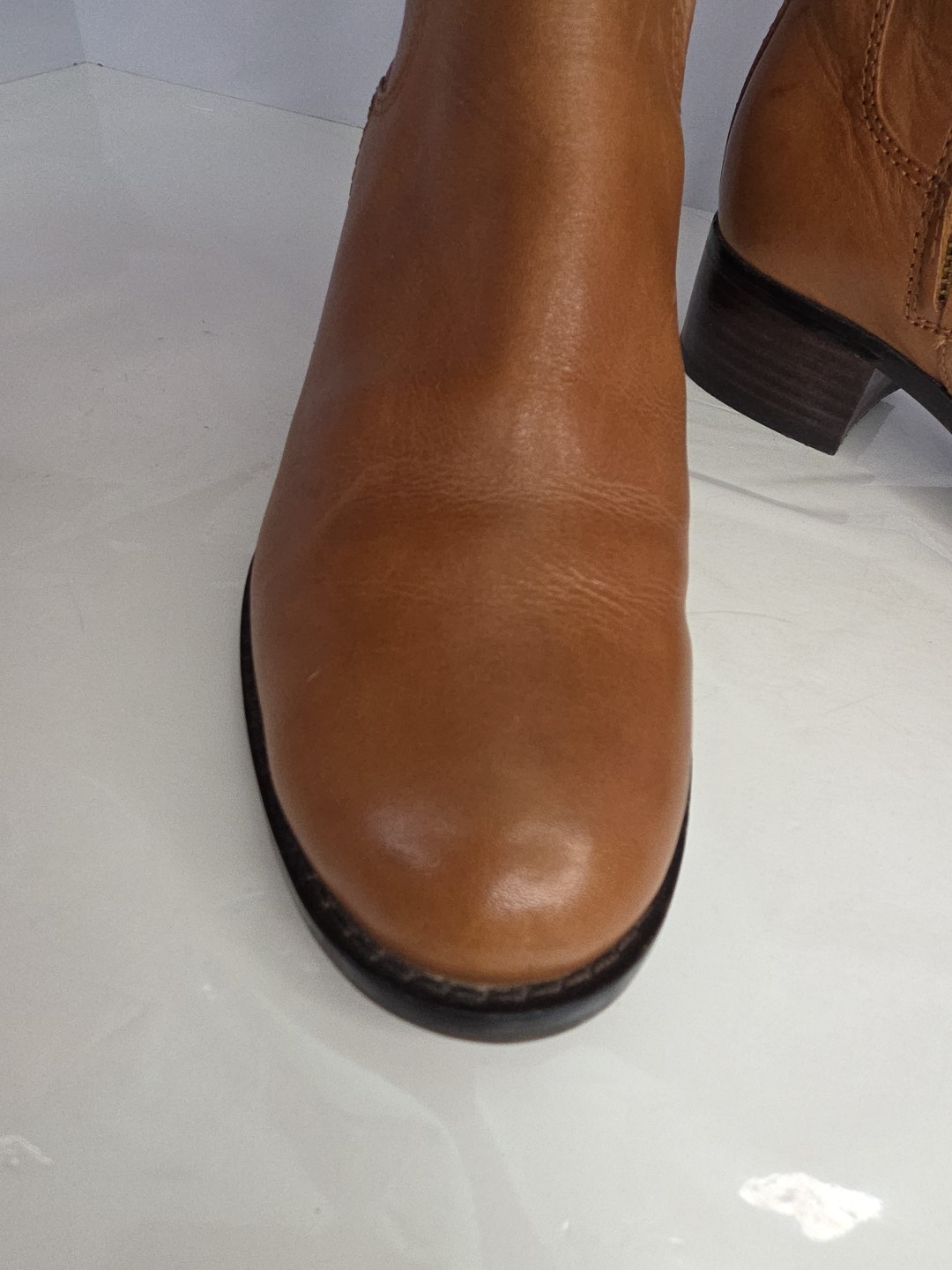 Michael Kors Hamilton Luggage Riding Boots Smooth Camel Colored Leather Sz 5.5 M