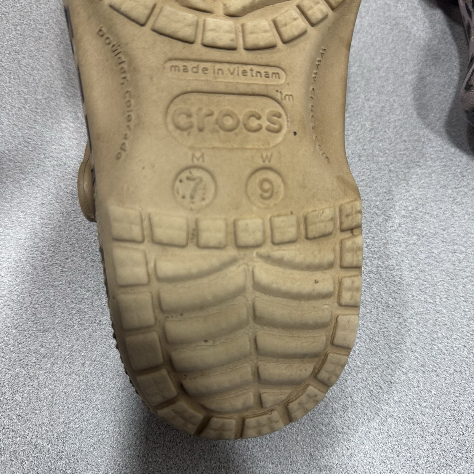Crocs Classic Leopard Cheetah Animal Print Clog Sandals Shoes Women’s 9Men’s 7