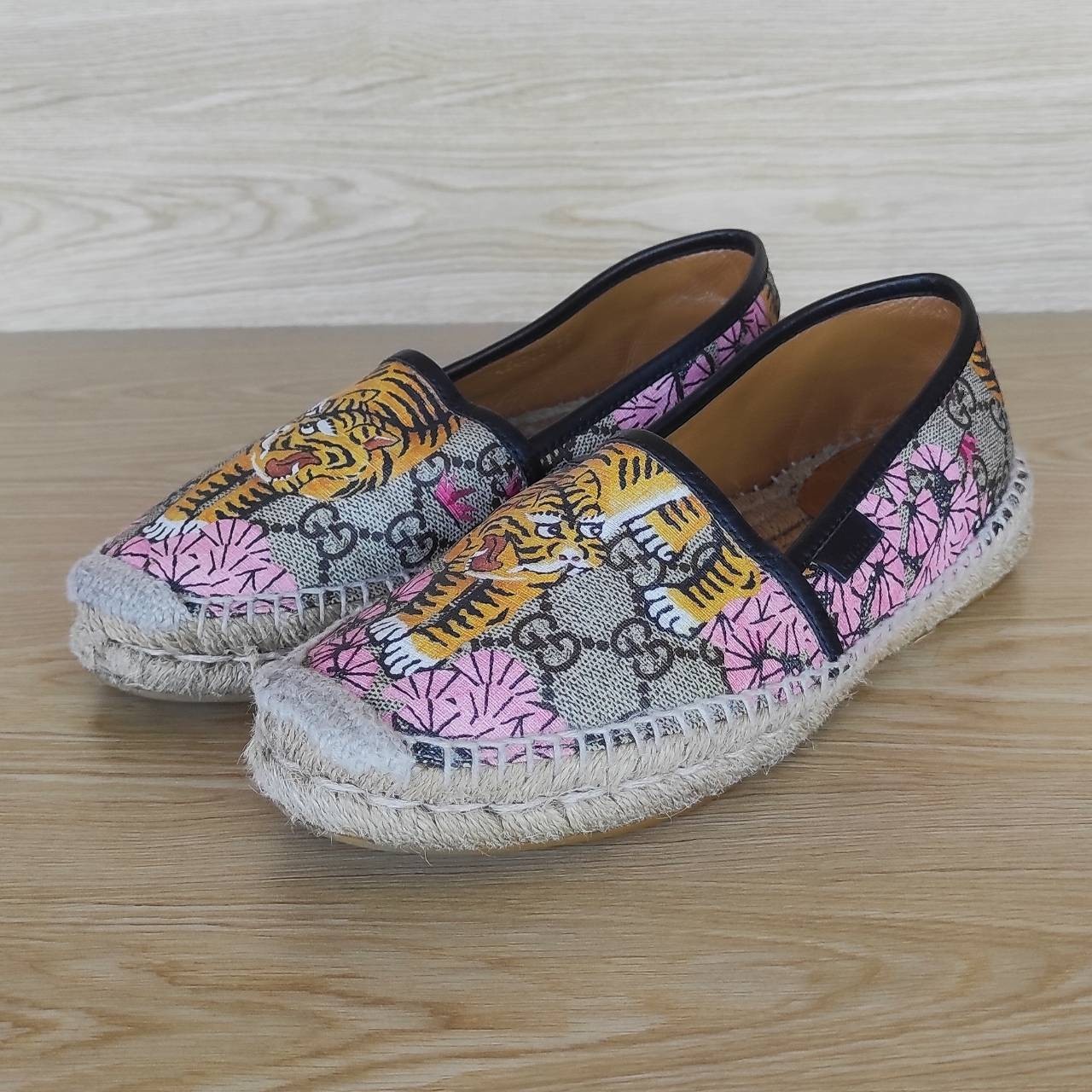Gucci Espadrilles Supreme Monogram Bengal Tiger Flats Beige Pink Flower EU36 US6