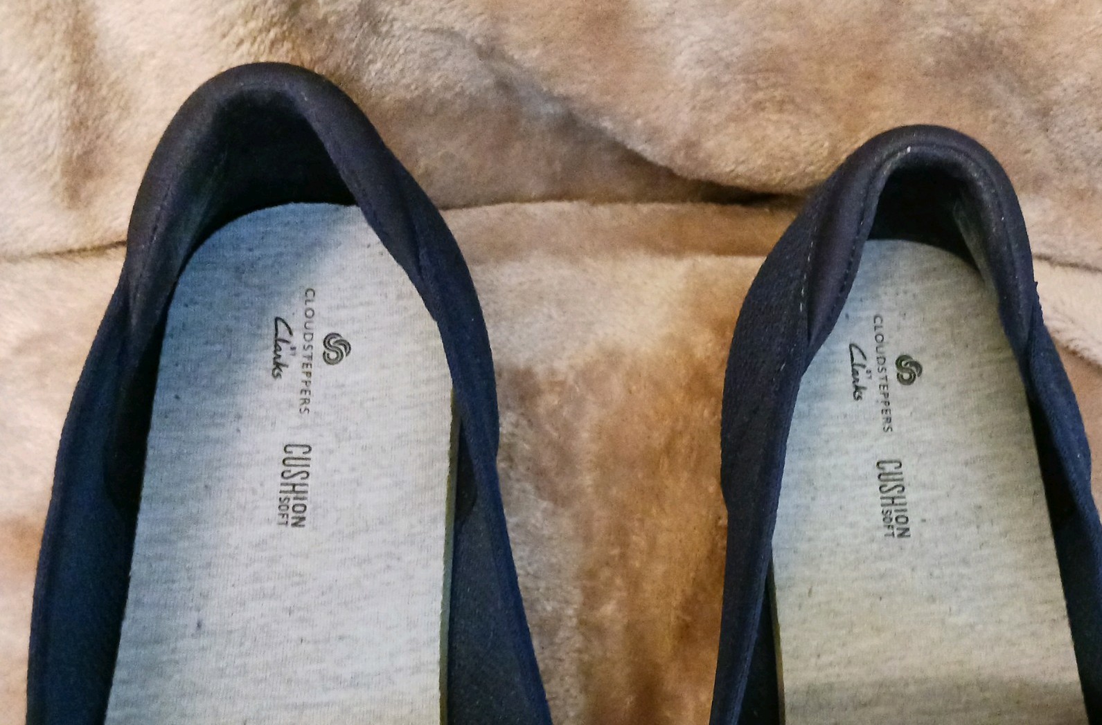 Clarks Womens Shoes Size 12W Wide Blue Loafers Slip On Memory Foam Cushion Soft