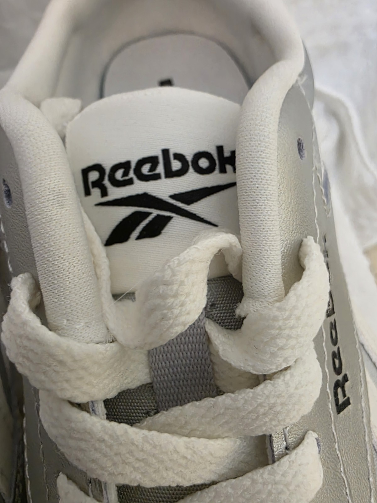 Reebok Women Fiori Metallic Silver Sneakers 7.5 *Small Flaw Shown in Pic* No Box