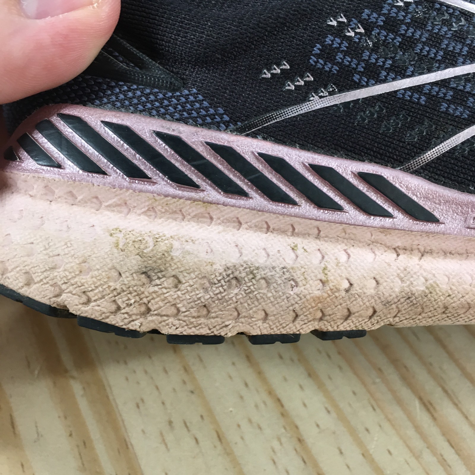 Brooks Shoes Womens 7 Glycerin GTS 19 Running Sneakers 1203441B074 Black Pink