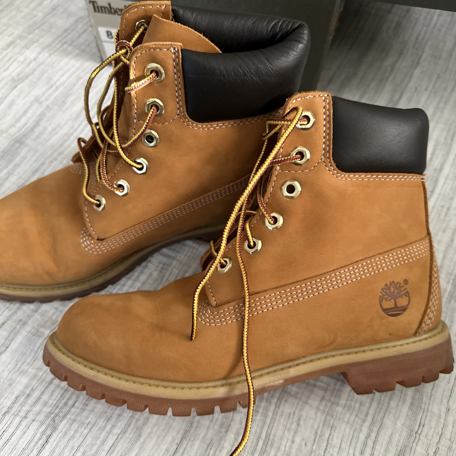 Timberland Premium 6″ Waterproof Boots Women’s Size 8 Wheat Nubuck Leather
