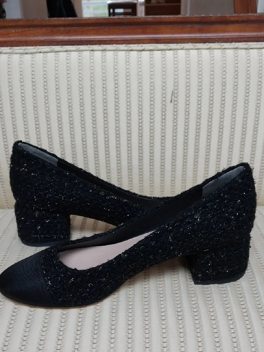 STUART WEITZMAN LOW HEEL BLACK TWEED PUMPS SIZE US 9