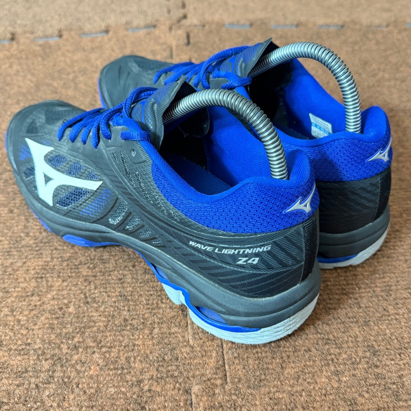 Mizuno Wave Lightning Z4 Womens Volleyball Shoes Black Blue V1GC180082 Size 9 B+