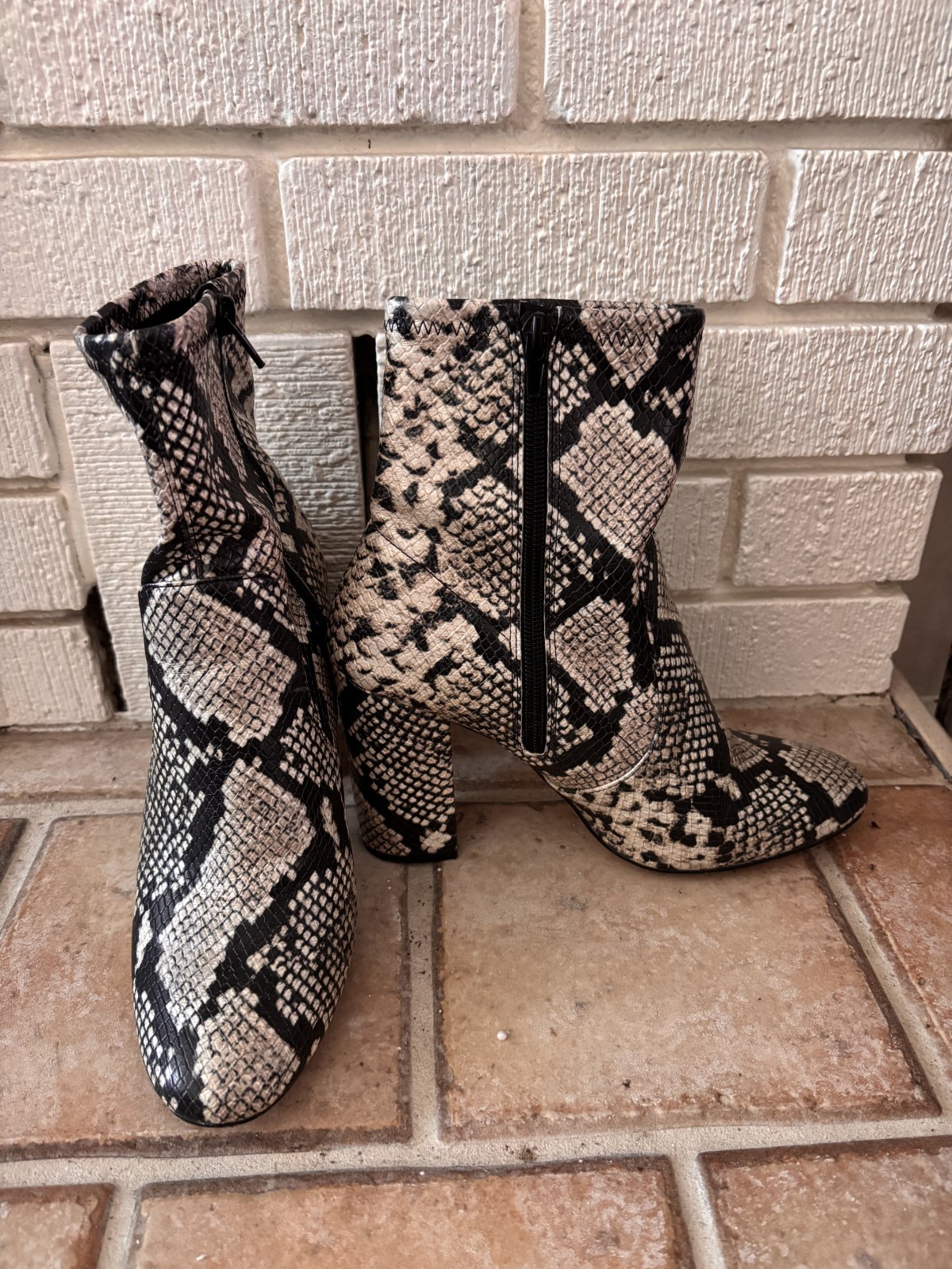 Aldo Black Snakeskin Print Ankle Bootie 8.5