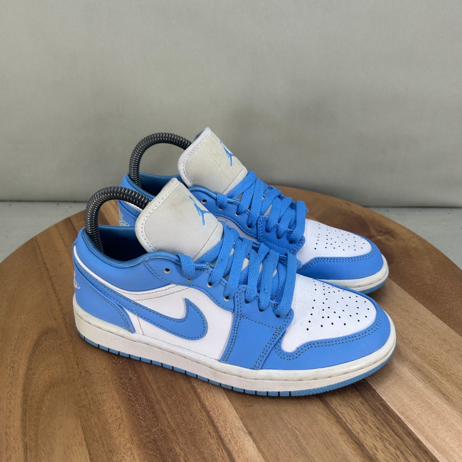 Nike Air Jordan 1 Low UNC University Blue White AO9944-441 Womens Size 6