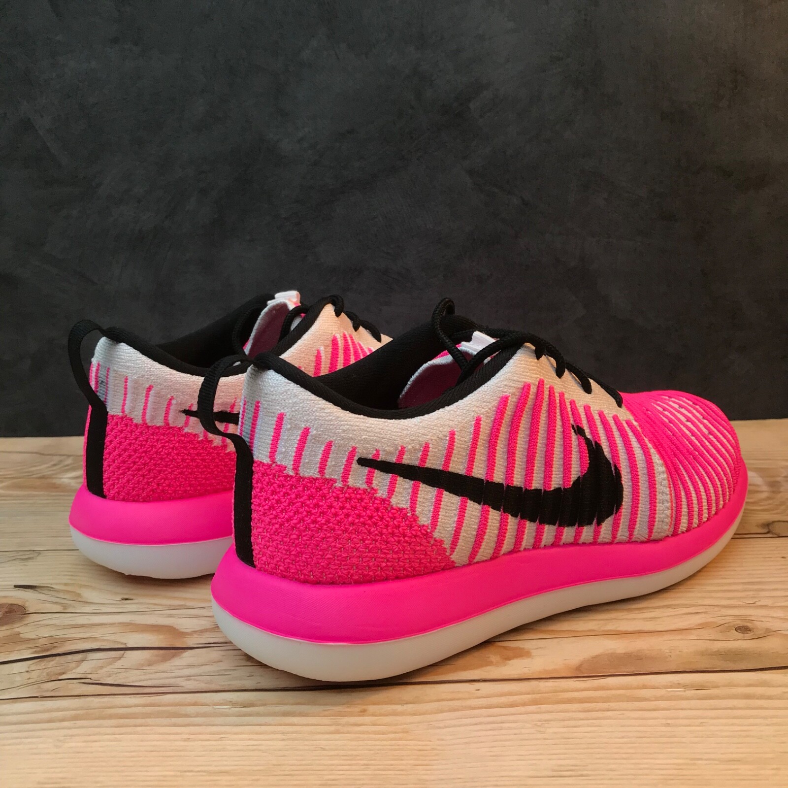 *New* Nike Roshe Two Flyknit Pink White & Black Select-a-Size