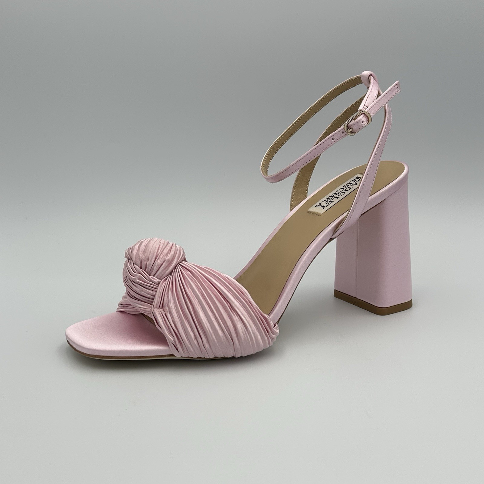 Badgley Mischka Dafne Blossm Sandals Women’s Size 8.5 Pink Ankle Strap NWT