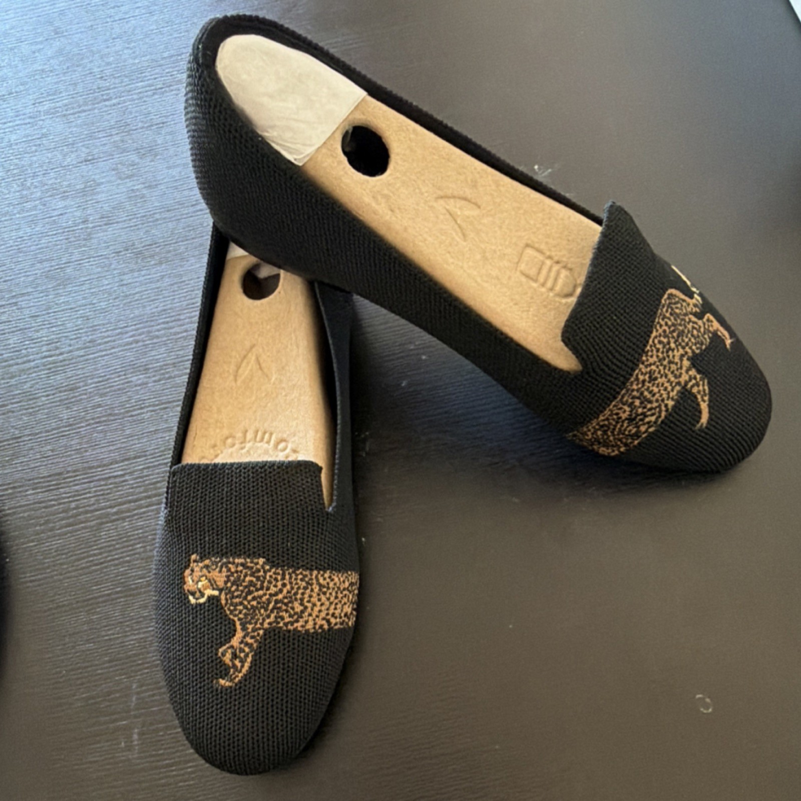 VIVAIA Women’s Black Embroidered Cheetah Flats Slip-On Rubber Sole RPET
