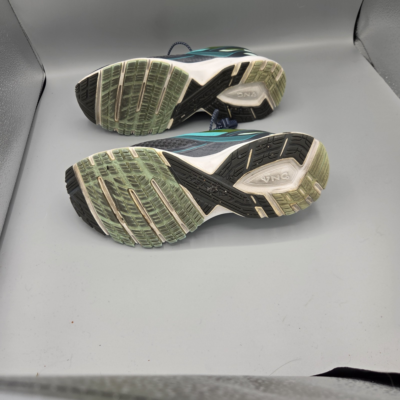 Brooks Launch 4 Women’s Running Shoes Size 8.5 Slate And Green