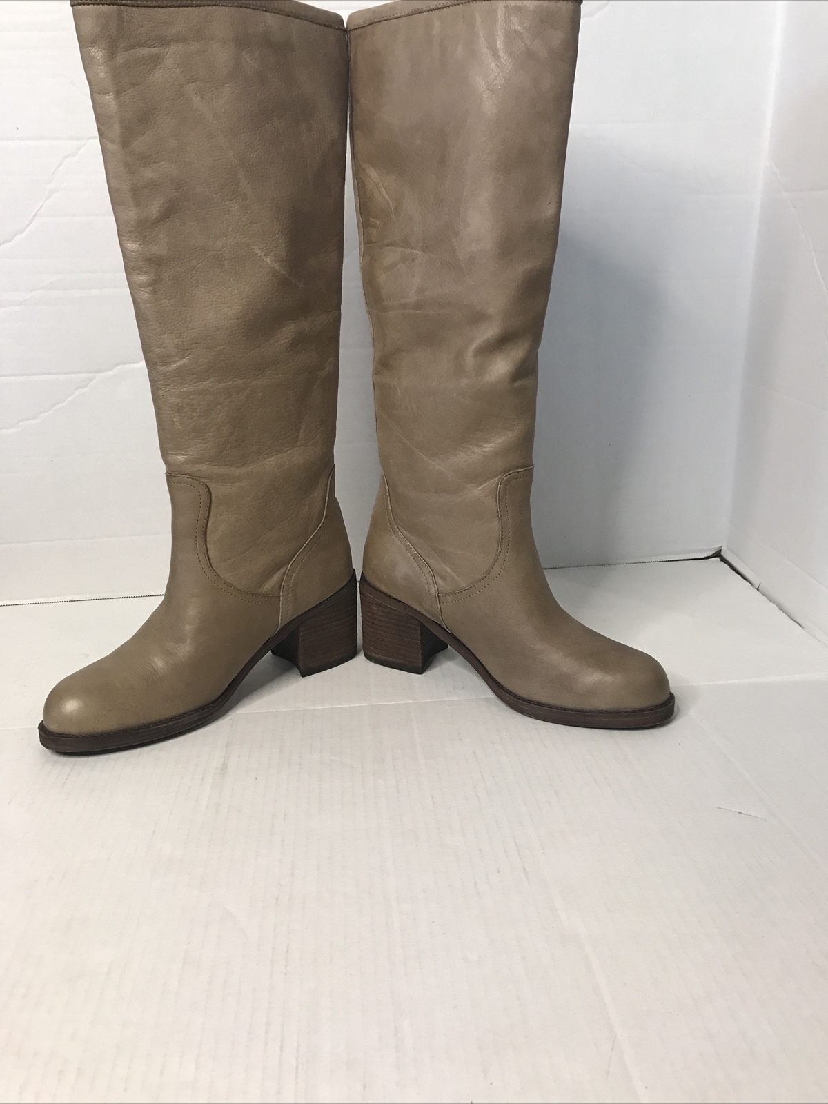 Dolce Vita Womens Sarie Taupe Knee-High Boots Shoes 9.5 Medium (B,M) BHFO 3972
