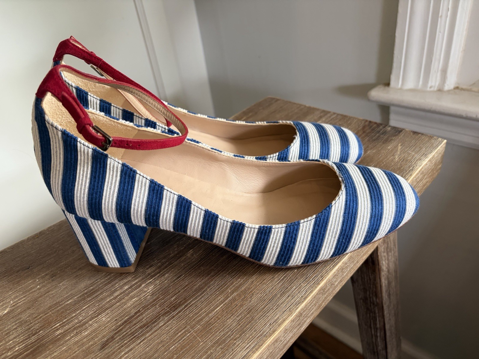 LK BENNETT Hadley Round Toe Pumps Size 41 Red White Blue Striped Closed Courts
