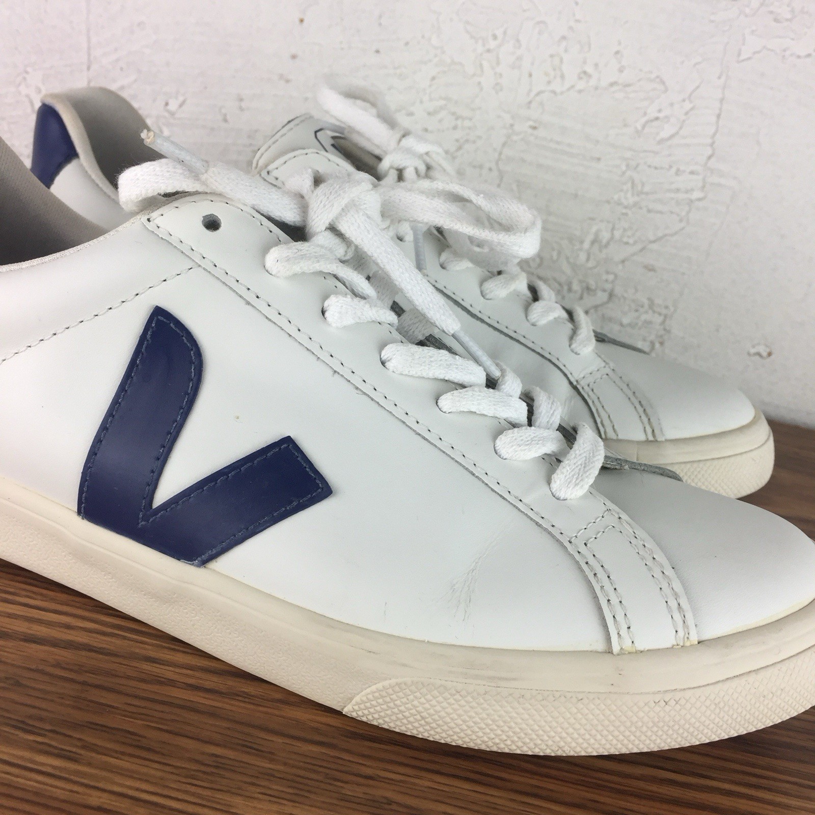 Veja Womens Esplar Leather Sneakers White/Blue US 8.5/ EU 40 Lace -Up Trainers