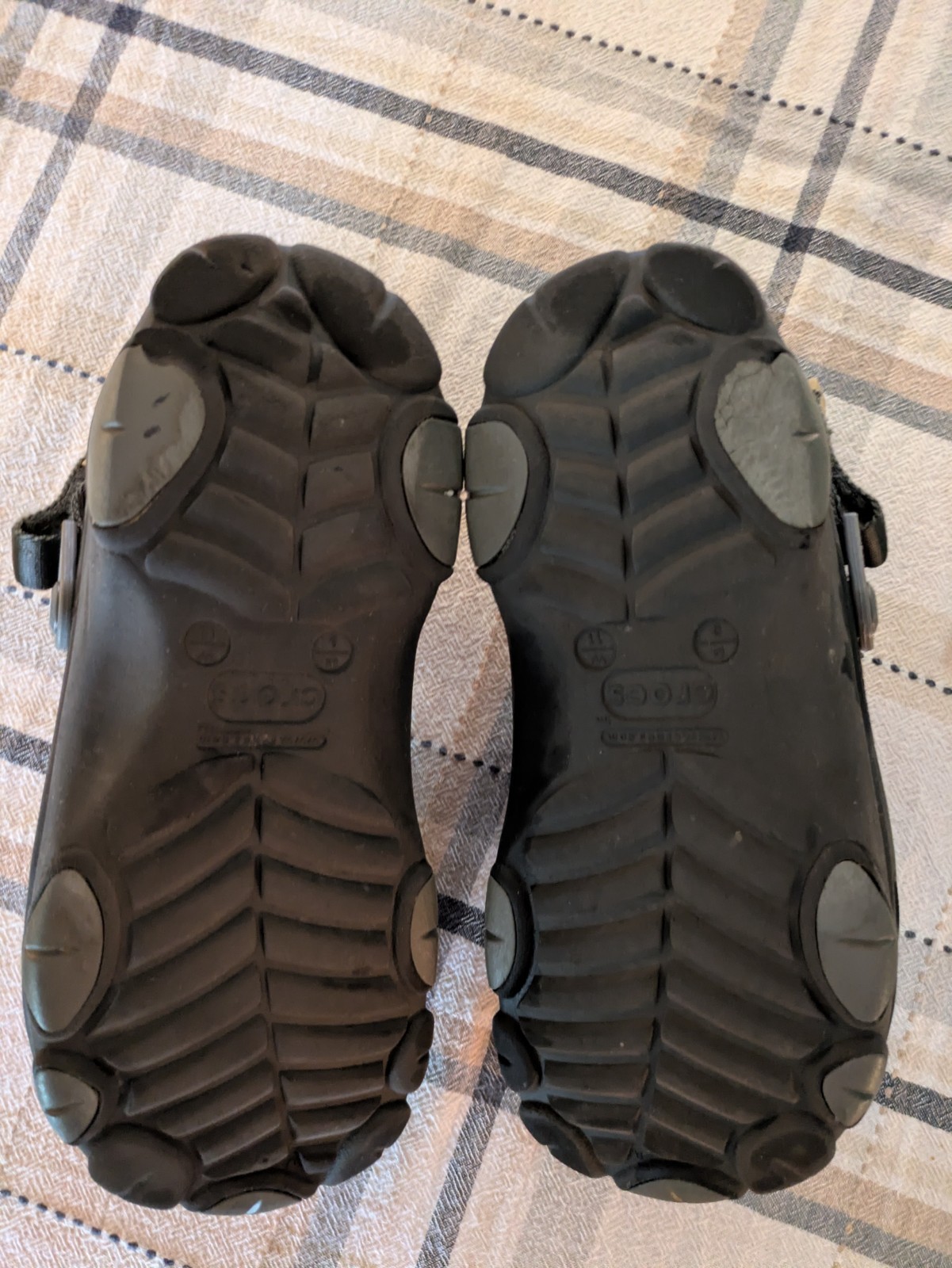 Crocs All-Terrain Clog Unisex M9 W11 Black Rugged Adjustable Strap Comfort