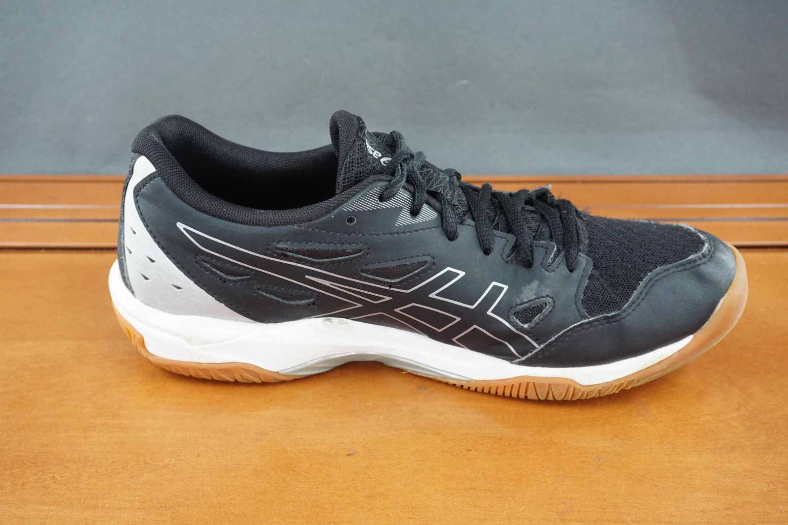 ASICS Gel Rocket 11 Shoes Womens Size 8 Black White Gum Athletic Court Sneaker