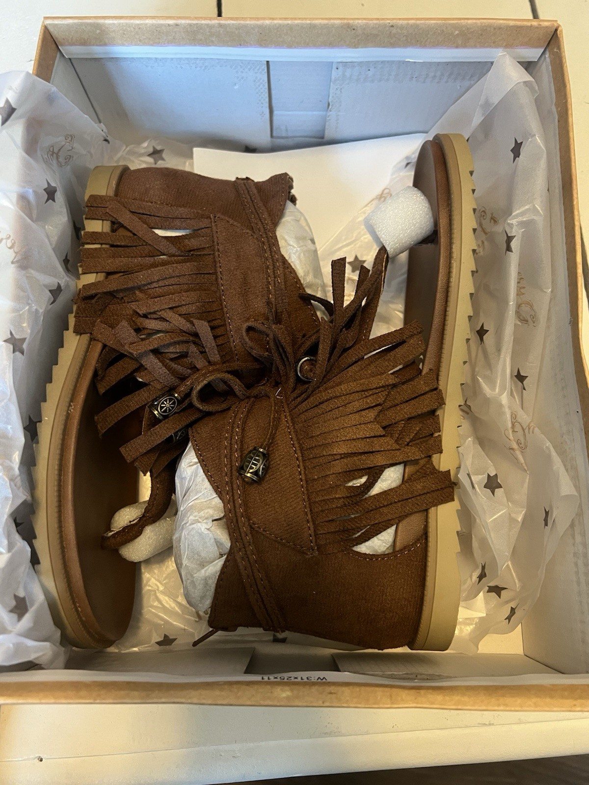 Very G- I See You- Tan Size 11New In Box Fringe Perfect For Concerts & Festival