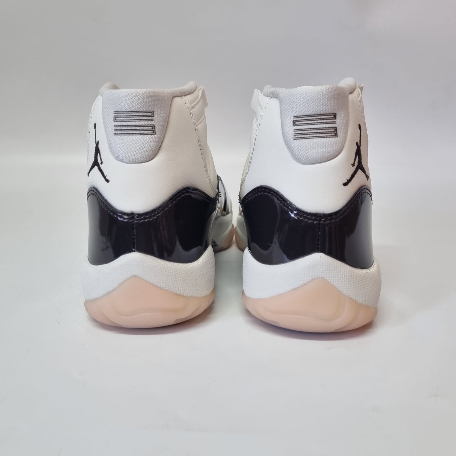 Nike Air Jordan 11 Retro Women’s 7.5 US 5UK AJ11 Neapolitan Sail Brown Sneakers