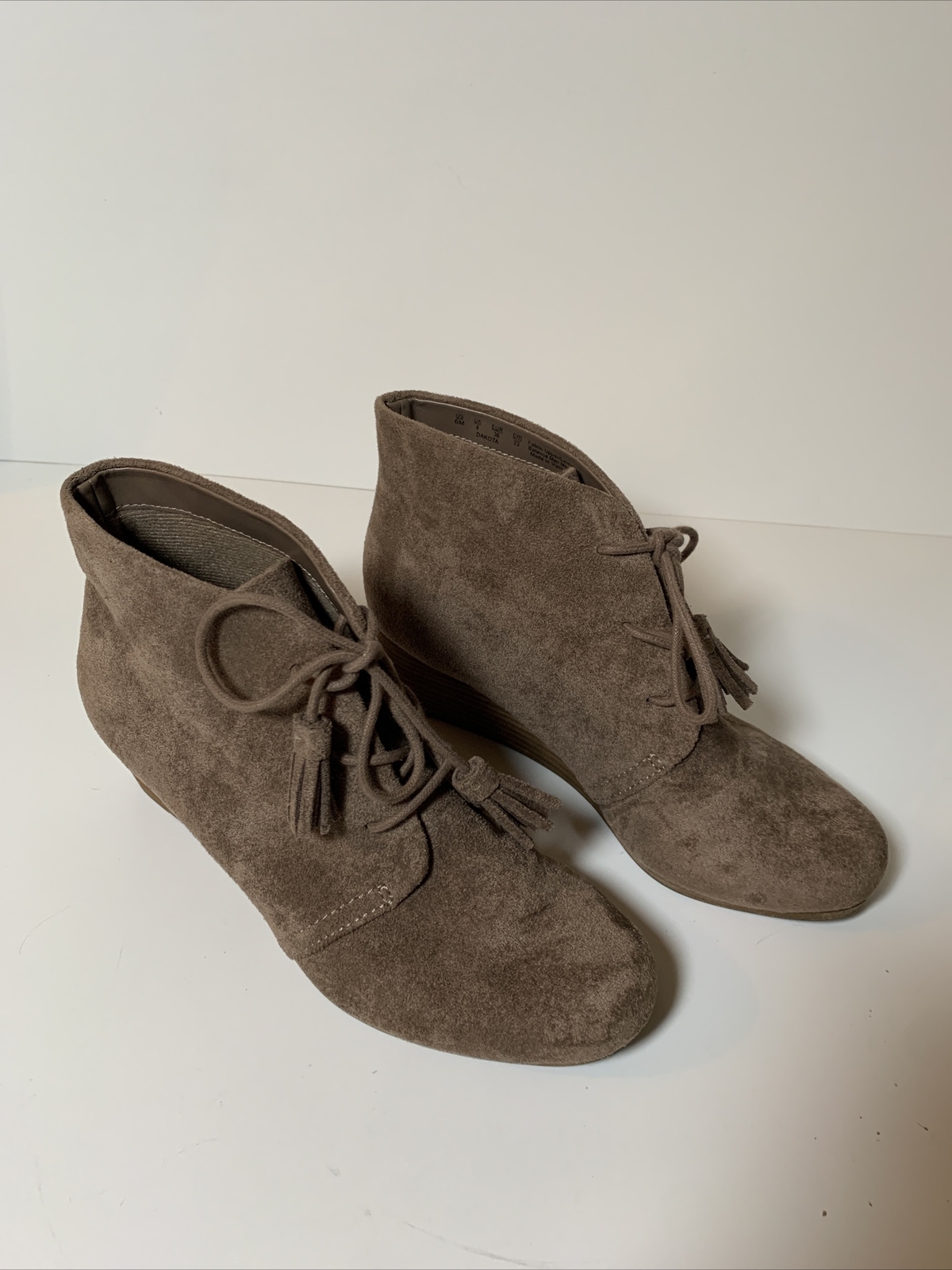 Dr Scholl’s Dakota Taupe Ankle Boots Booties 6 Lace Up Stacked Wedge Heel
