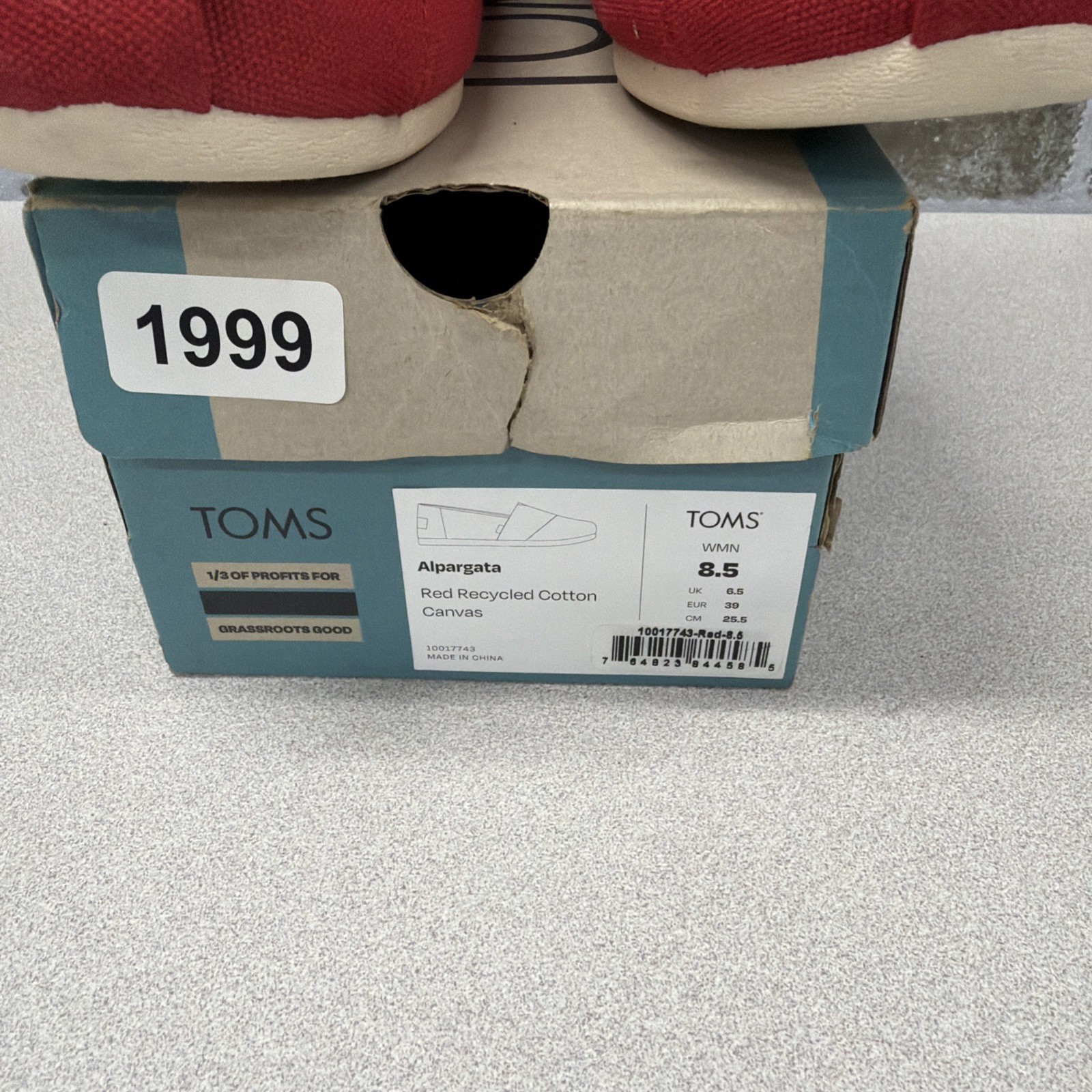 Tom’s Women Classic Flat Shoe Red Loafers Canvas Size 8.5 Slip On Alpargata NWT