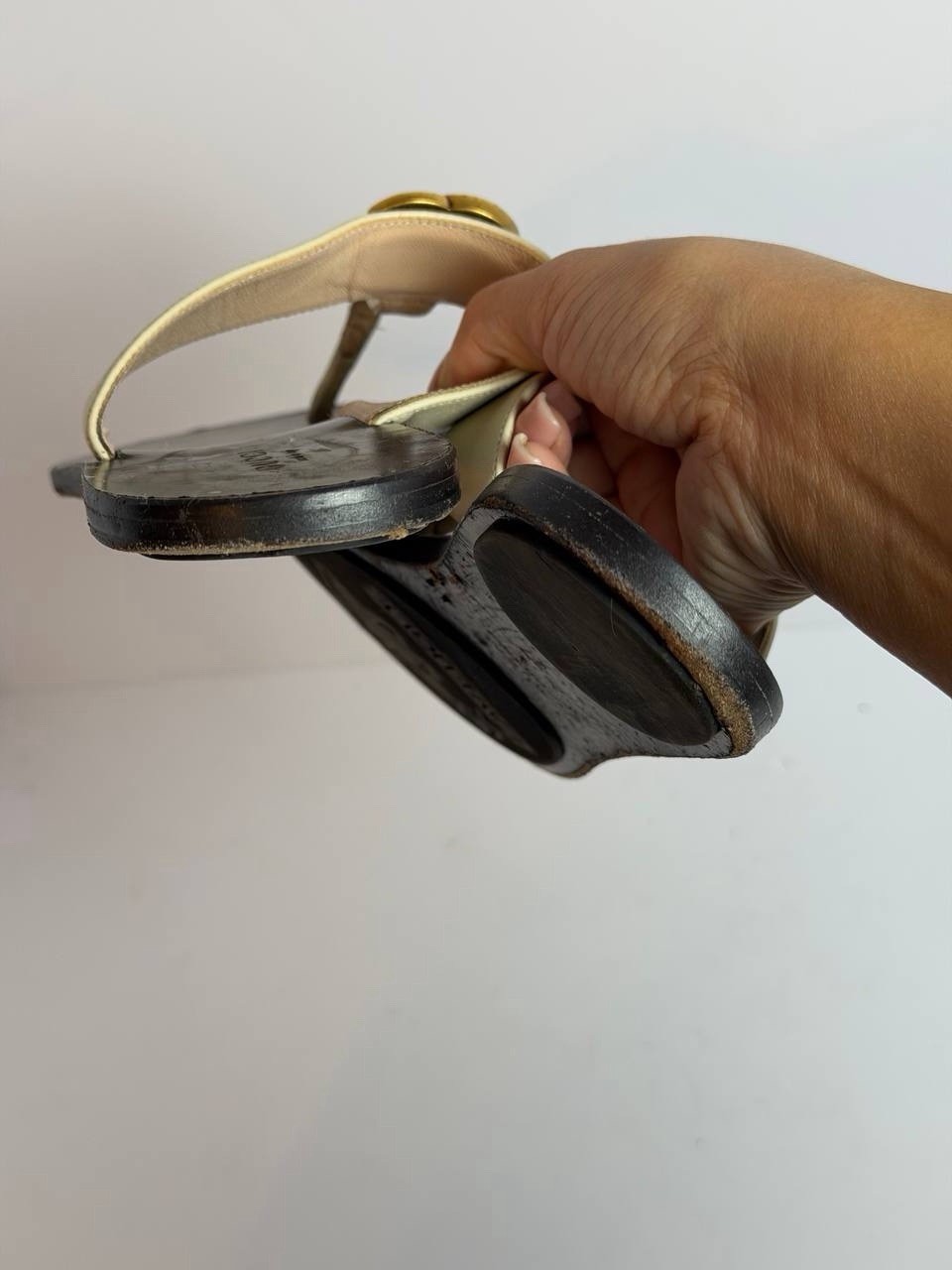 Gucci Marmont GG Logo Light Beige Thong Sandals Size 37