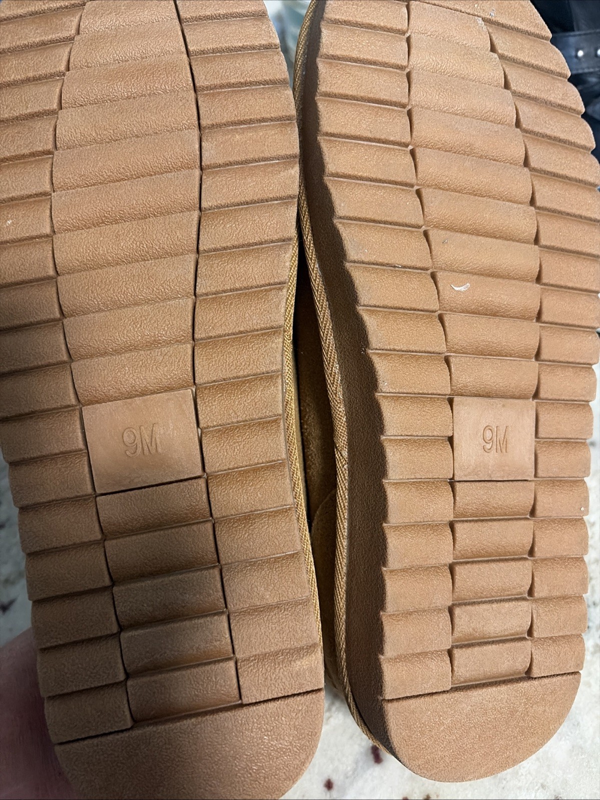 Suede Slides Cushionaire Women’s Size 9 New
