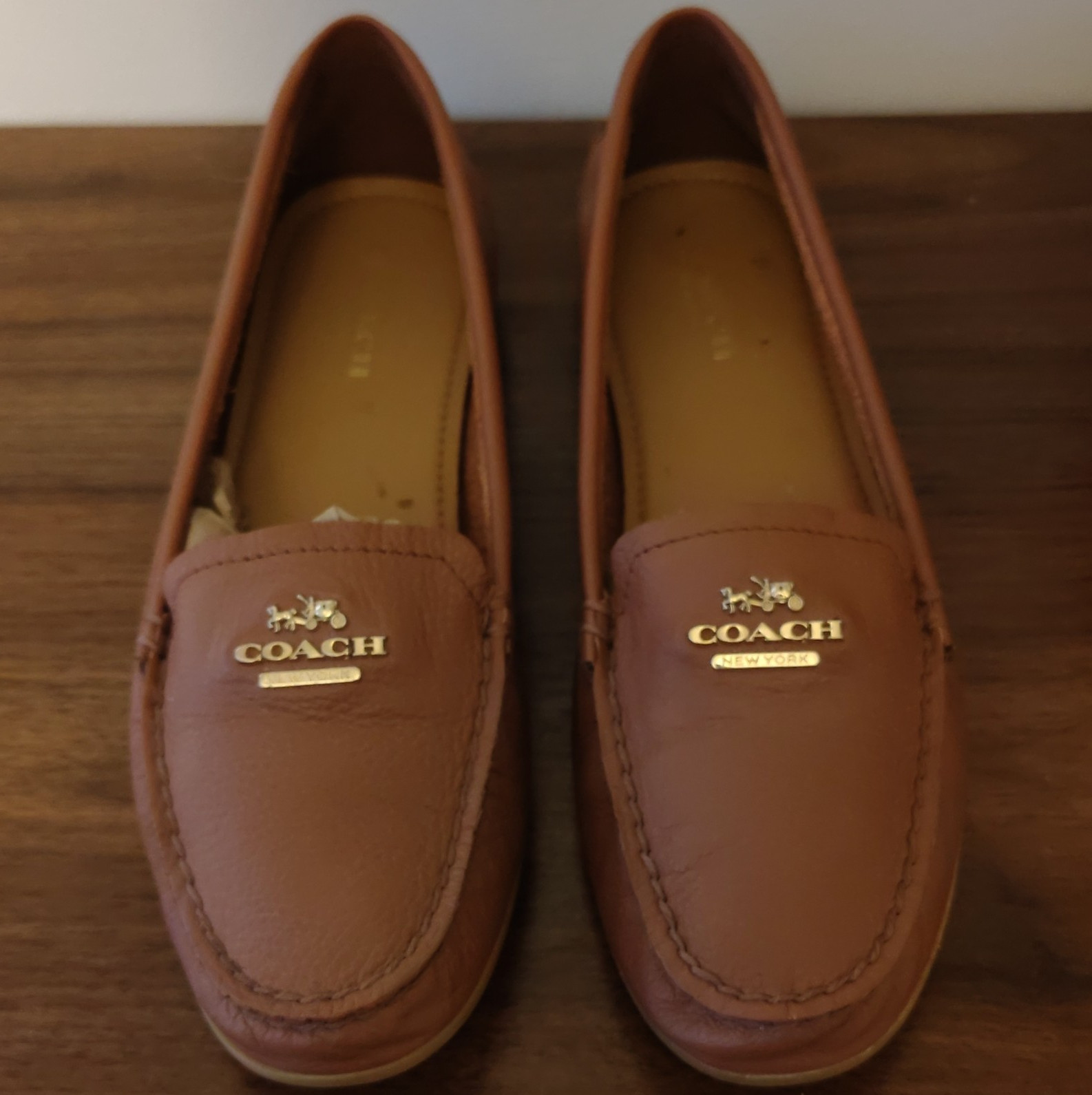 Coach Women’s Brown «Opal Driver» Leather Slip-On Loafer Flats Logo Accent 6 M