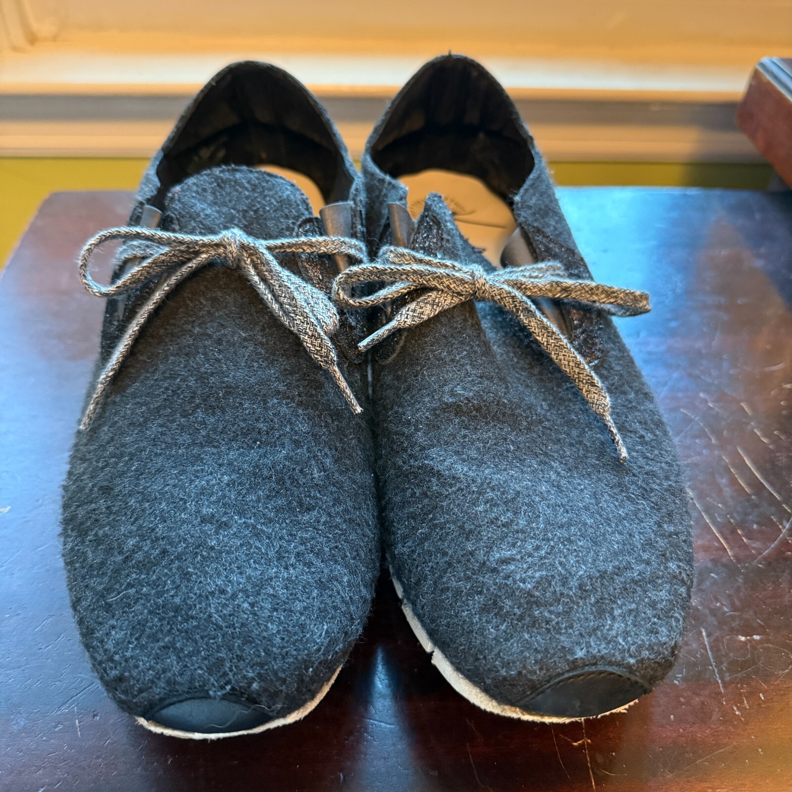 OTBT Radius Charcoal Wool Leather/»Wool» Sneakers Women’s Size 8 Low Top Sparkly