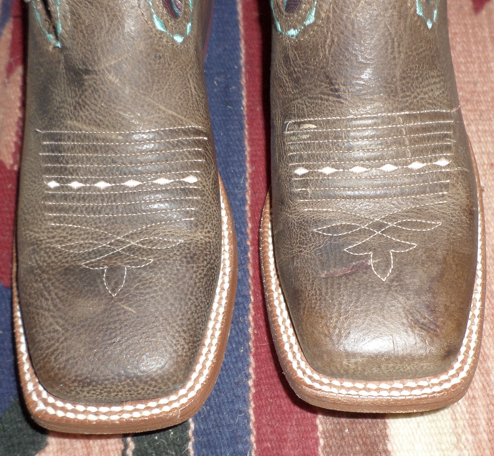 Women’s Size 9B Ariat Square Toe Brown Leather Cowboy Boots Turquoise Stitching