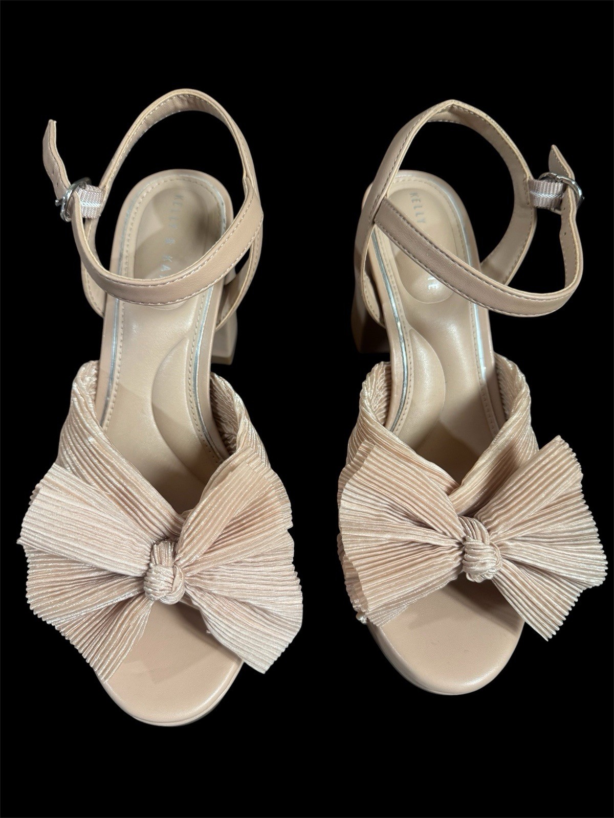 Kelly & Katie Women’s Beige Platform Heals Shoes Size 6 m Excellent Condition
