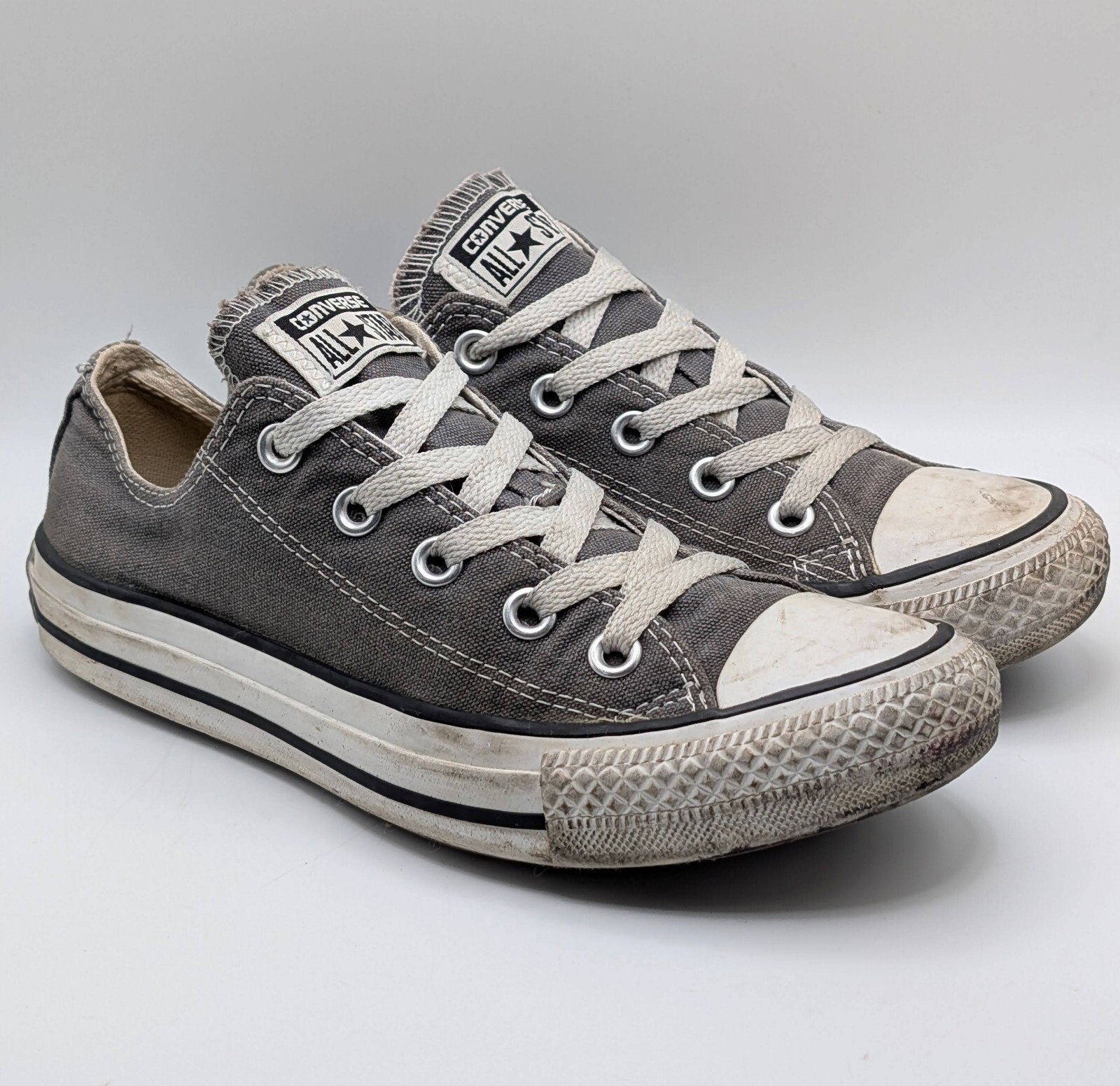 Converse Chucks Low Top Gray Shoes Sz Mens 4 Womens 6 Chuck Taylor Ox Lace Up