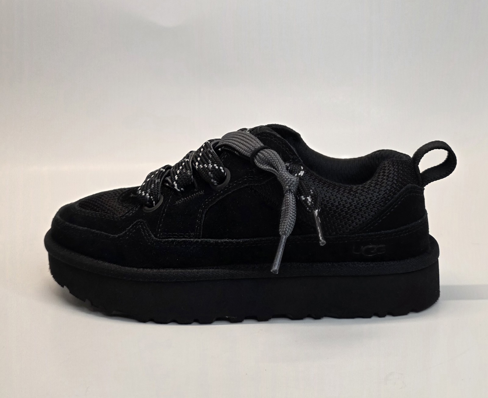 UGG LO LOWMEL BLACK SUEDE TEXTILE SPORTTY SHOES WOMEN’S SNEAKERS SIZE US 6