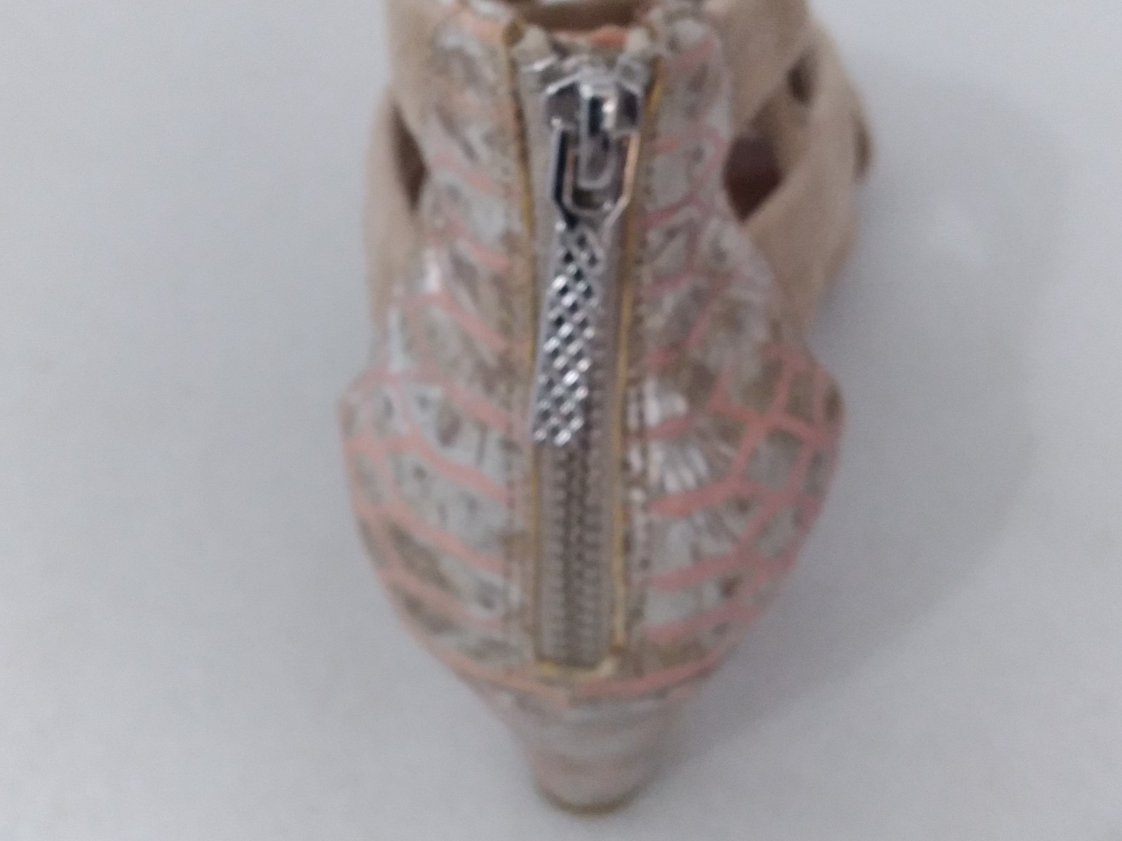 DONALD J PLINER Women’s Vida Covered Zipper Heel Strappy Sandal Size 8M EUC