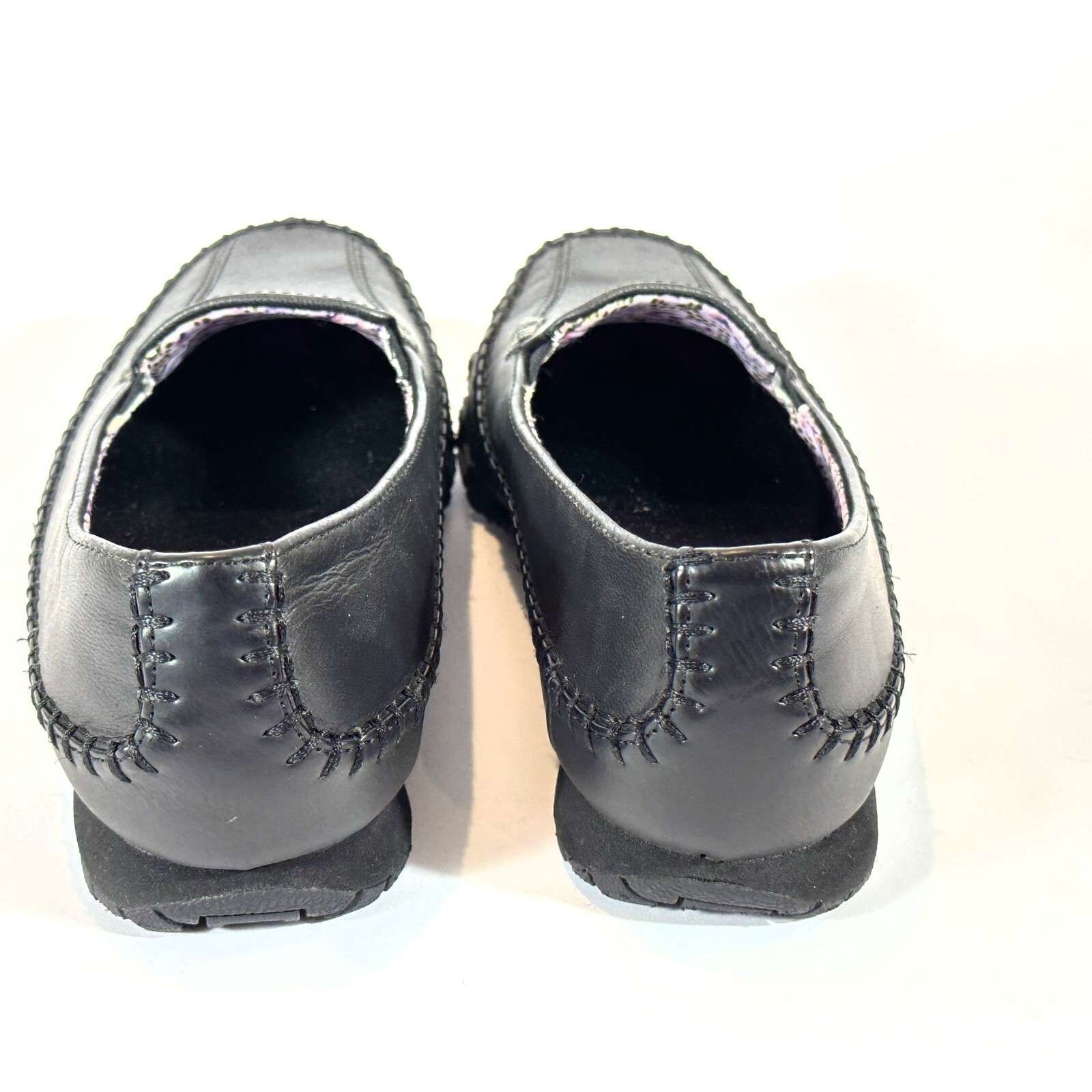 Skechers Womens Relaxed Fit Memory Foam Size 7 Black Leather/Synthetic Upper
