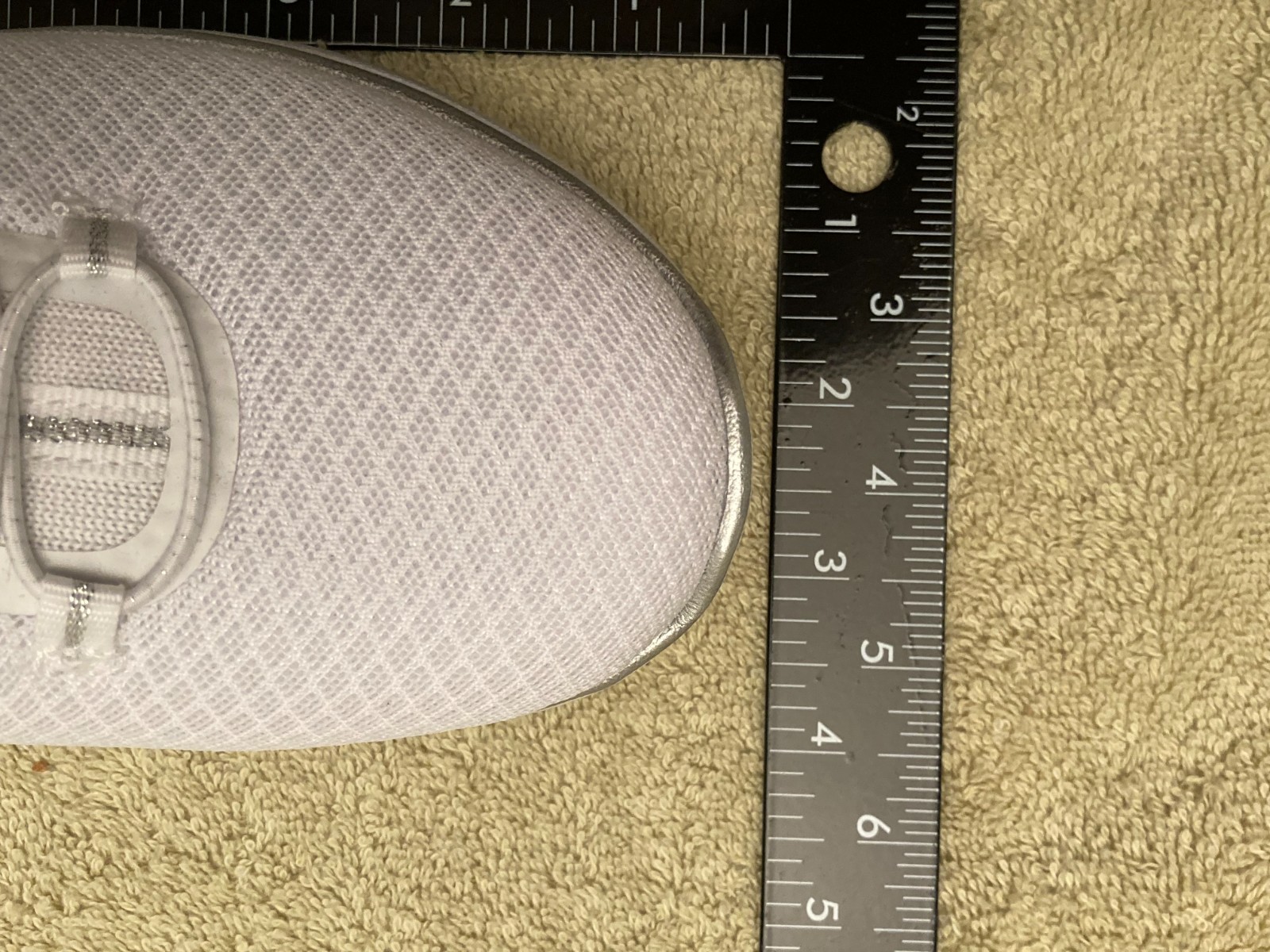 SKECHERS MEMORY FOAM WHITE WOMEN’S SNEAKERS SIZE 6