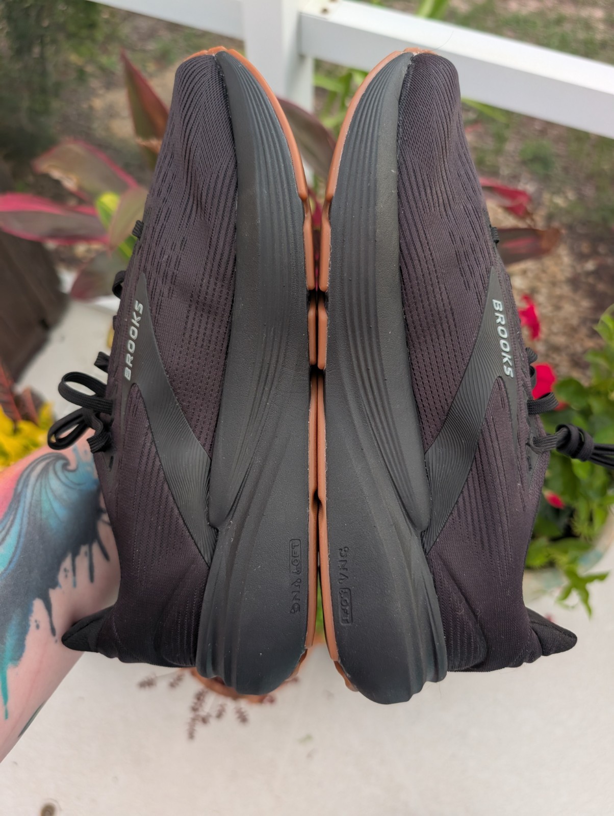 Brooks Revel 8 Running Shoes Women’s Size 9.5 Black Walking Comfort Sneakers NEW