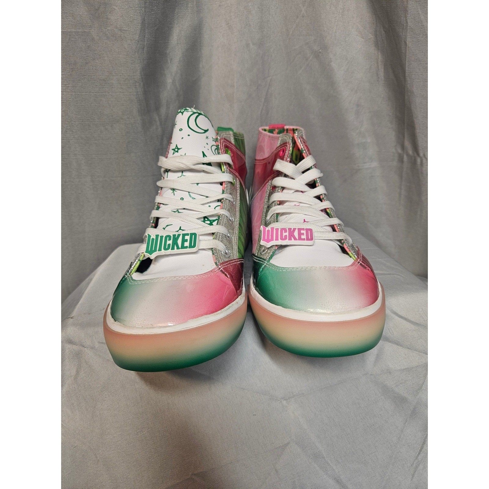 Wicked Movie Glinda Elphaba High Top Sneakers Pink Green Glitter Womens 11 NEW