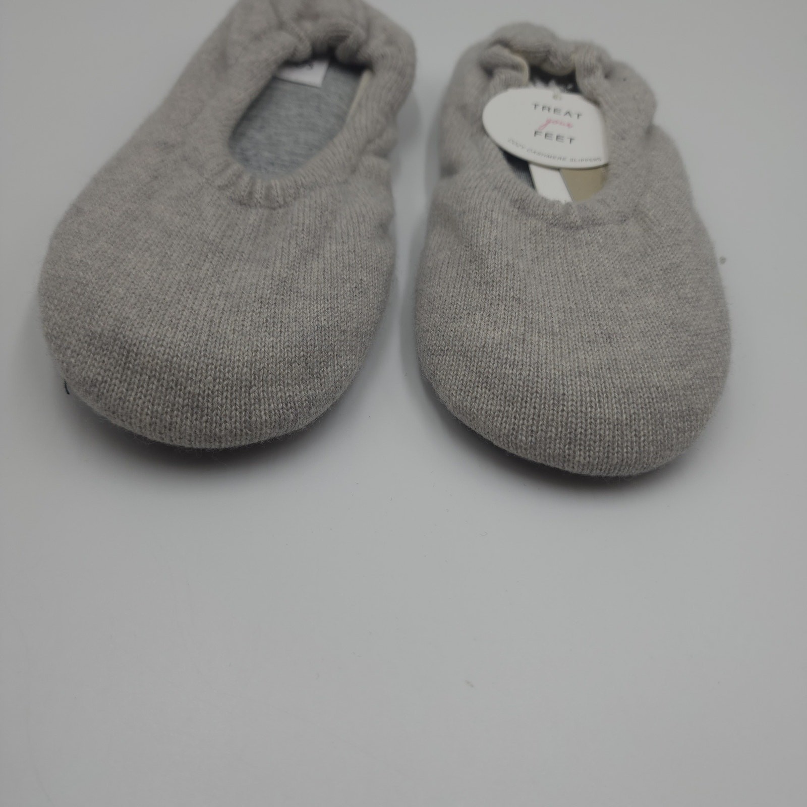 Skin Cashmere Ballet House Flat in Grey Size XS