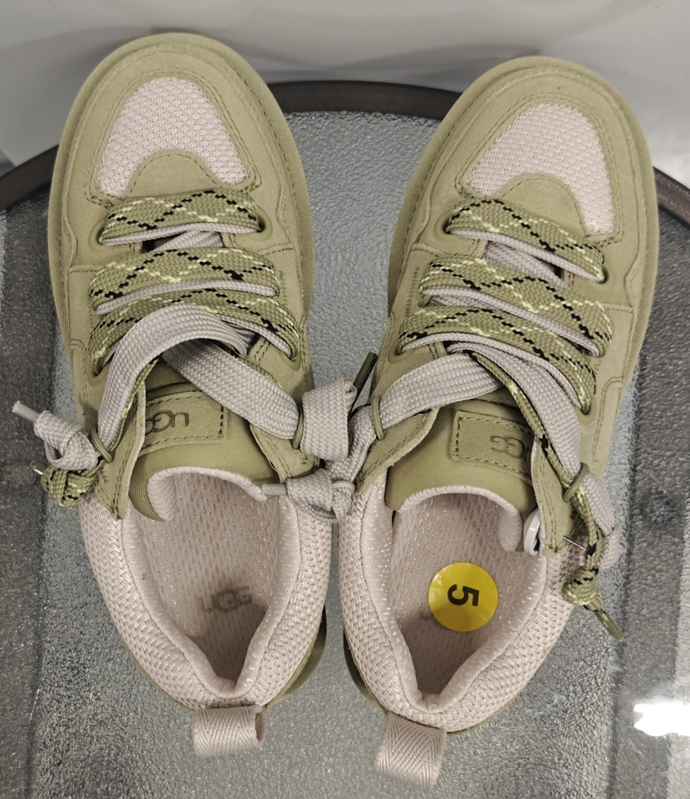 Womens UGG Lowmel Sneaker Size 5–06