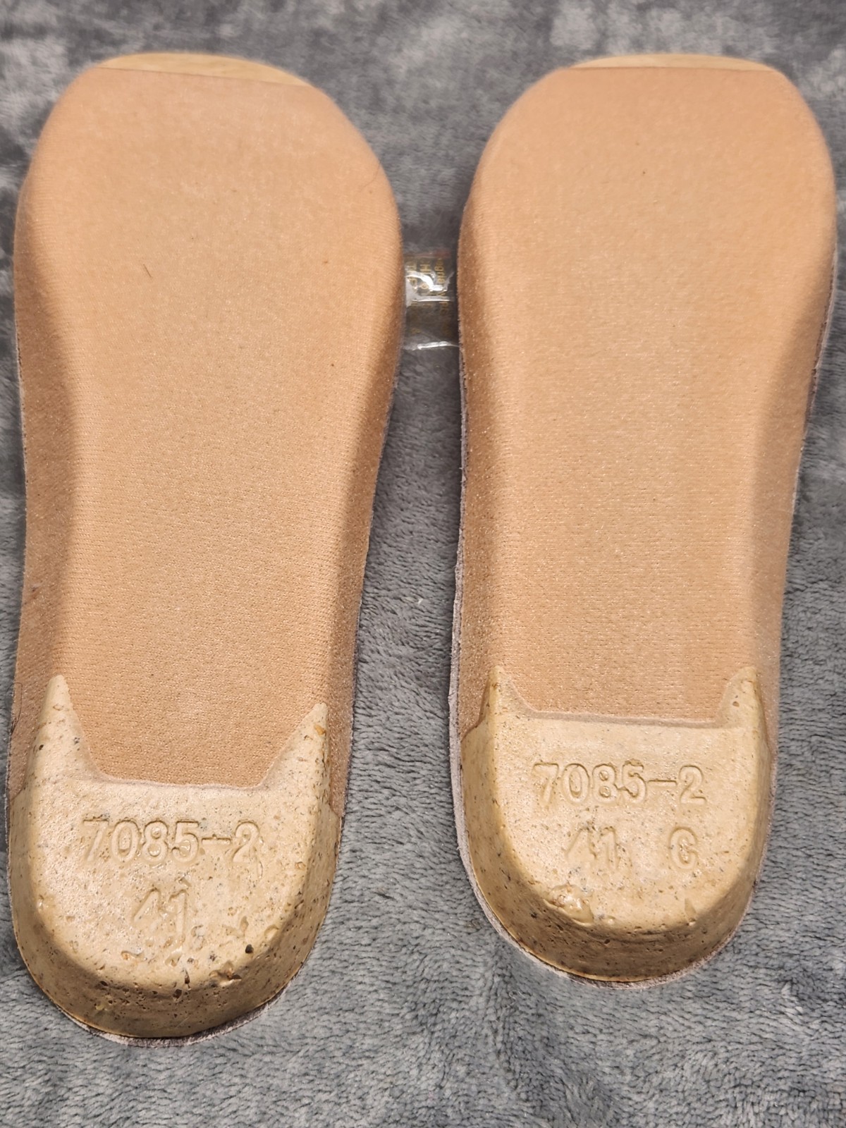 Alegria Womens Taupe Embossed Floral Zip Boots Faux Fur Lined Comfort Lug Sole