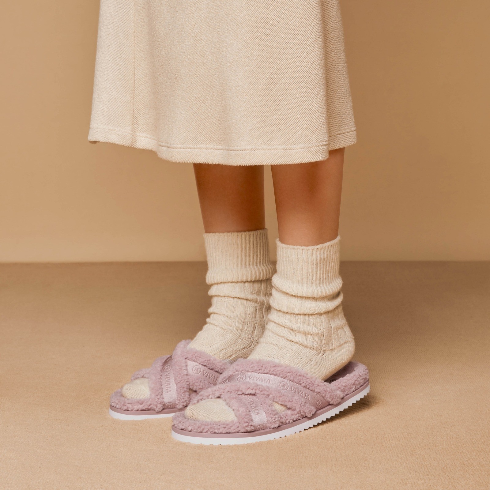 VIVAIA Furry Criss-Cross Strap Slippers (Hannah) – EU 38 / US 7–7.5