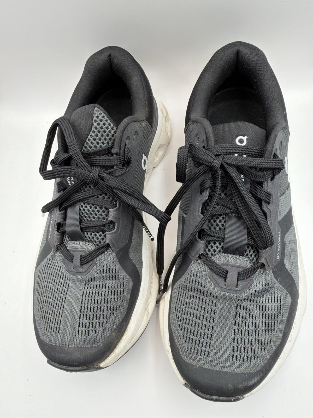 ON Women’s Cloudrunner Wide Eclipse | Black US size 6.5 D