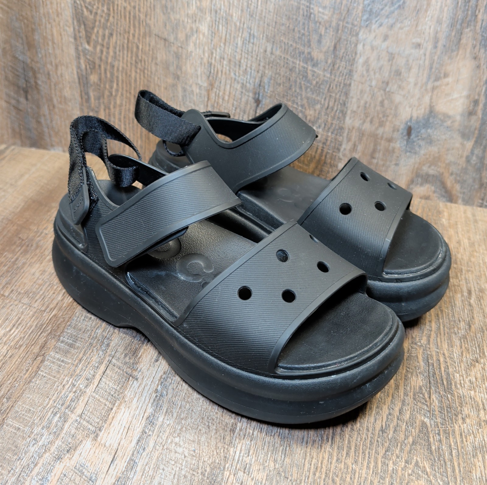 Crocs Soho Y-Strap Sandals Womens Size 10 Black Adjustable Straps Platform