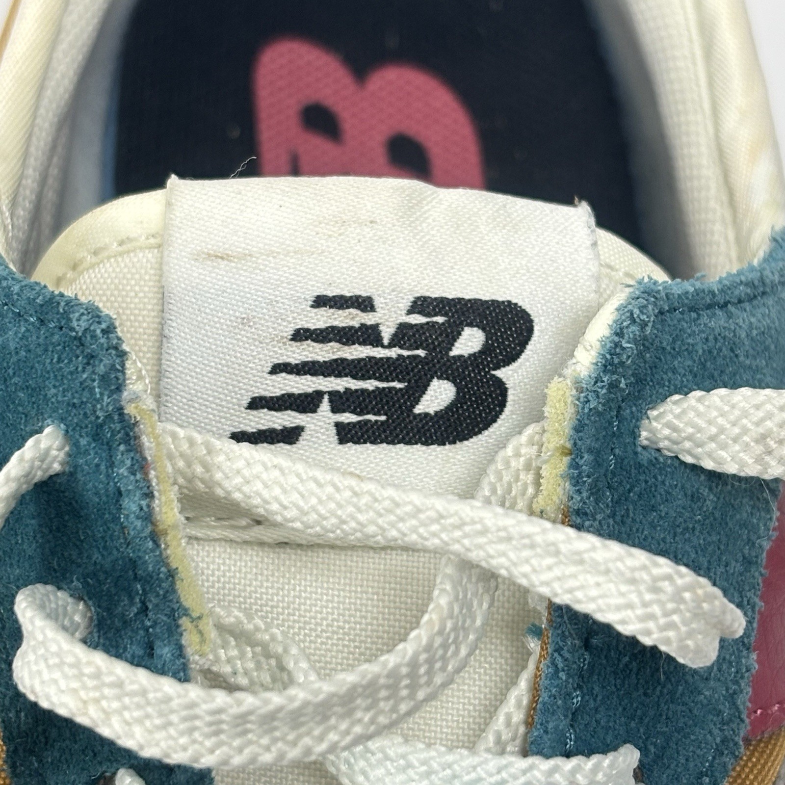 New Balance 327 Womens Sz 8 Comfort Lifestyle Sneaker Mountain Teal Workwear