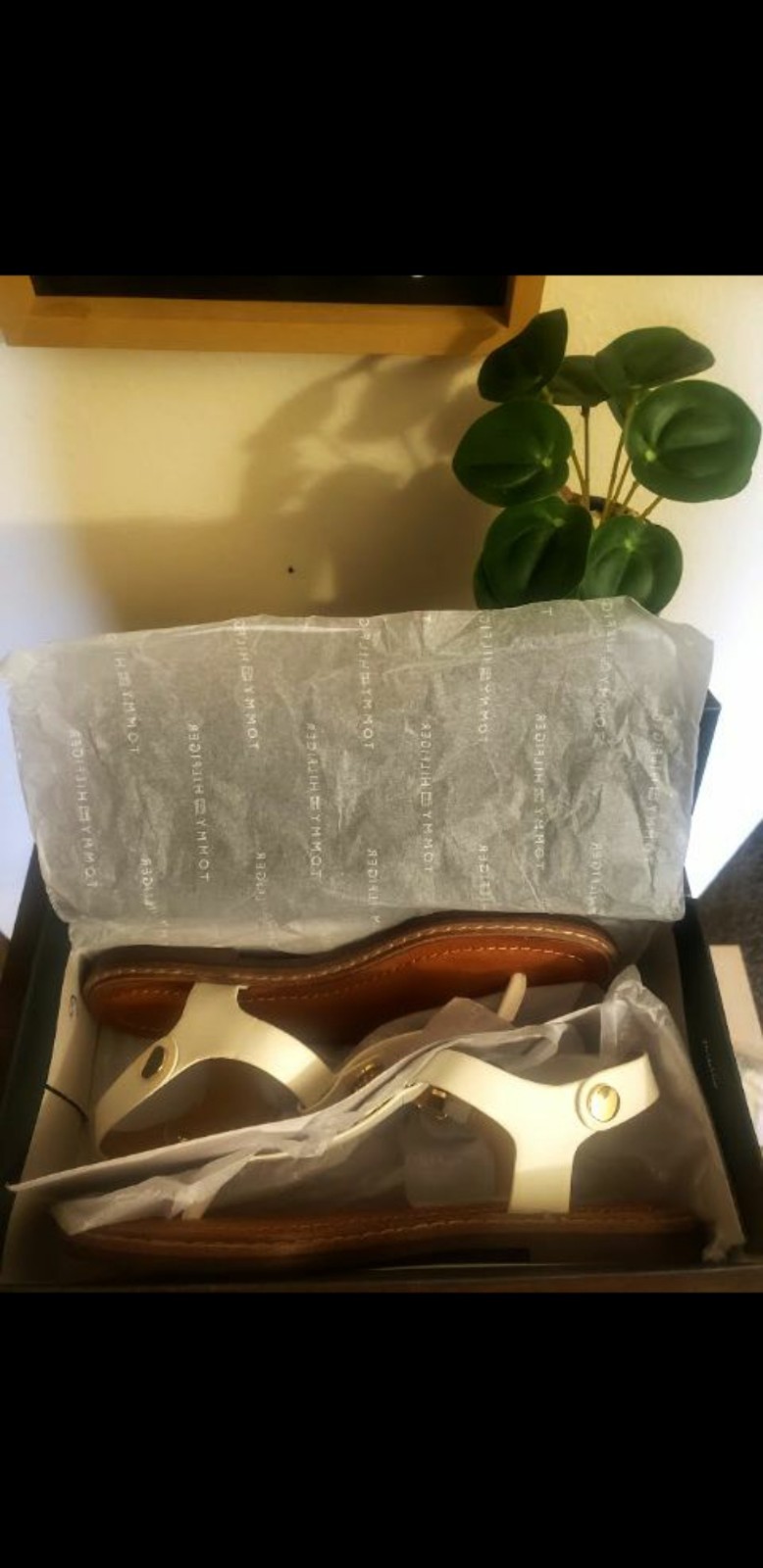Tommy Hilfiger BENNIA Thong Sandal’s, White/Gold Logo Buckle, Woman’s 7.5 *NIB*