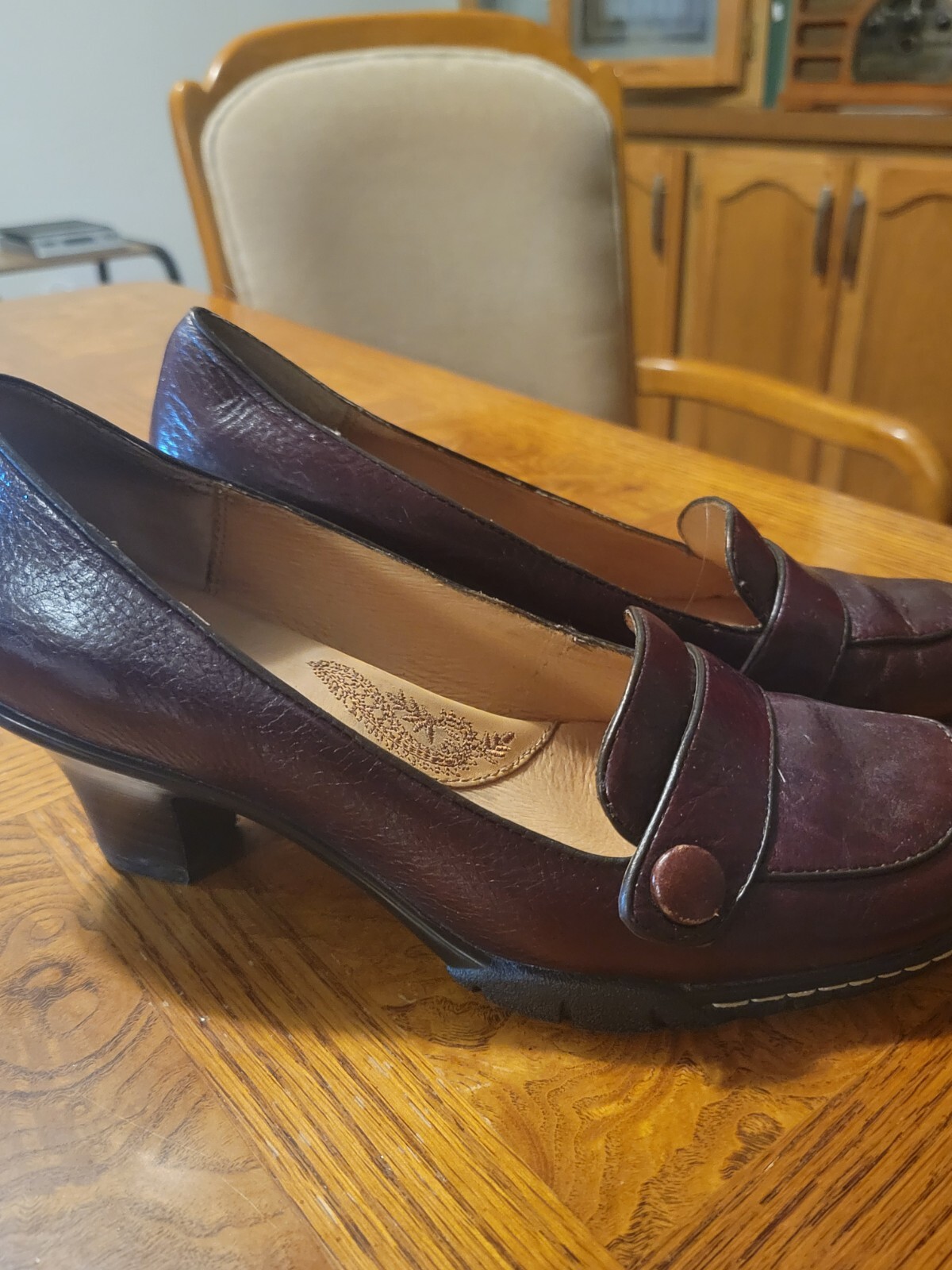 Brown Leather Shallow Toe Oxford Pumps By Sofft. Sz 7. Excellent Condition