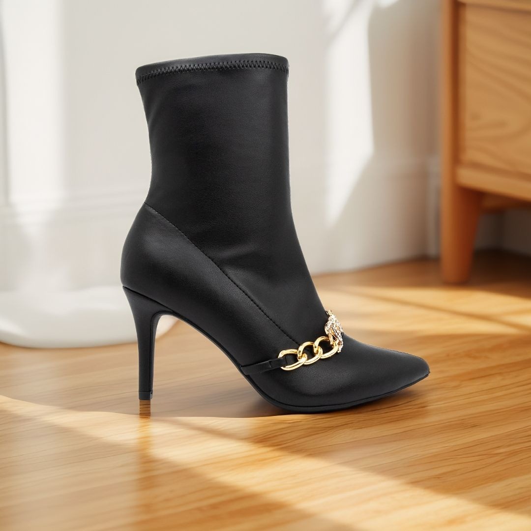 Juicy Couture Womens Pointed Toe Heel Ankle Booties Shoes Black Size 8 Defected